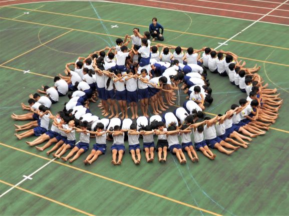 現代の小学校 運動会 みんなで楽しむ秋の一日 トコトコ鳥蔵