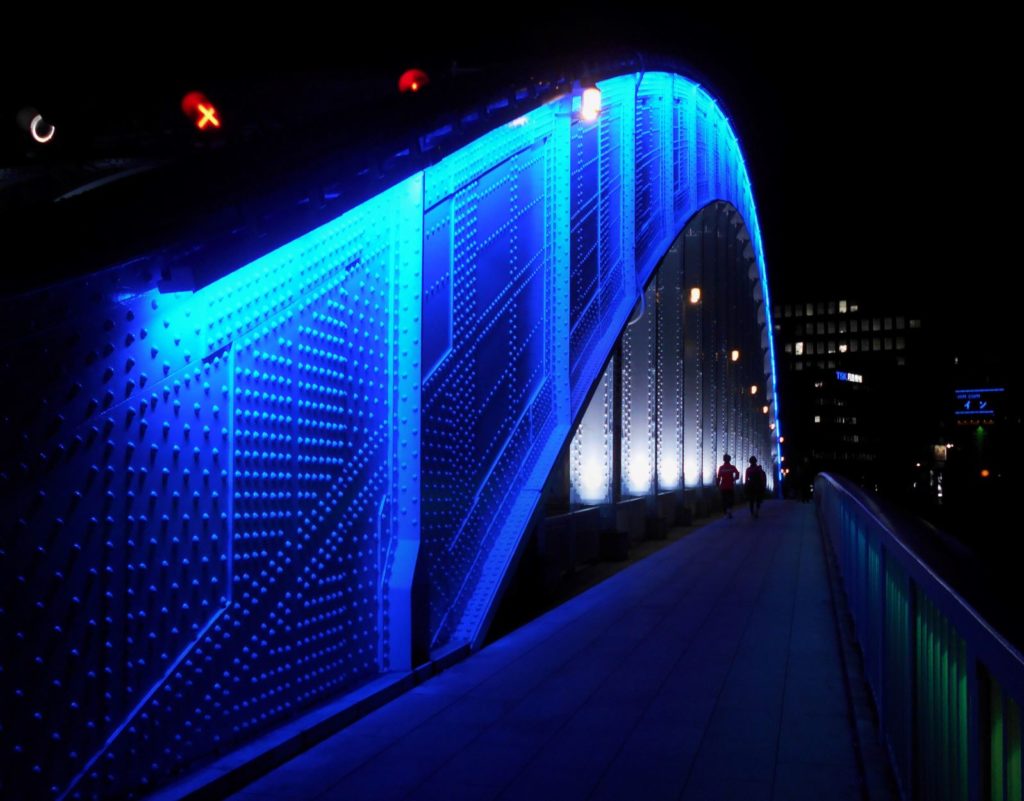 永代橋の夜景の画像。