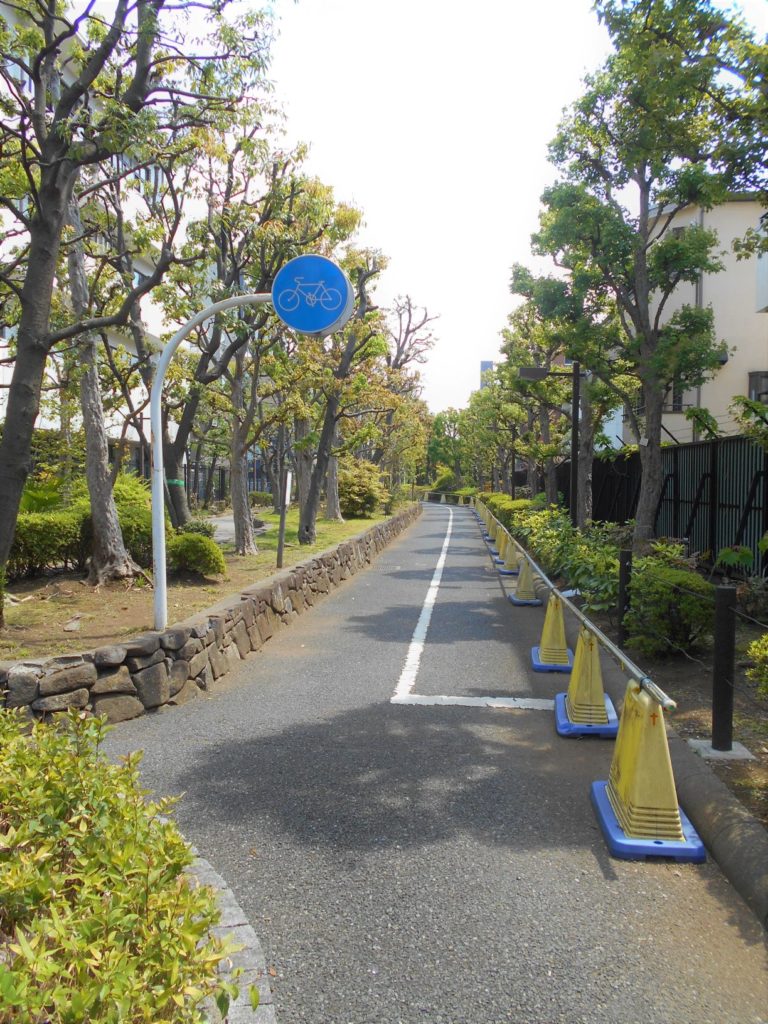 洲崎緑道公園の画像。