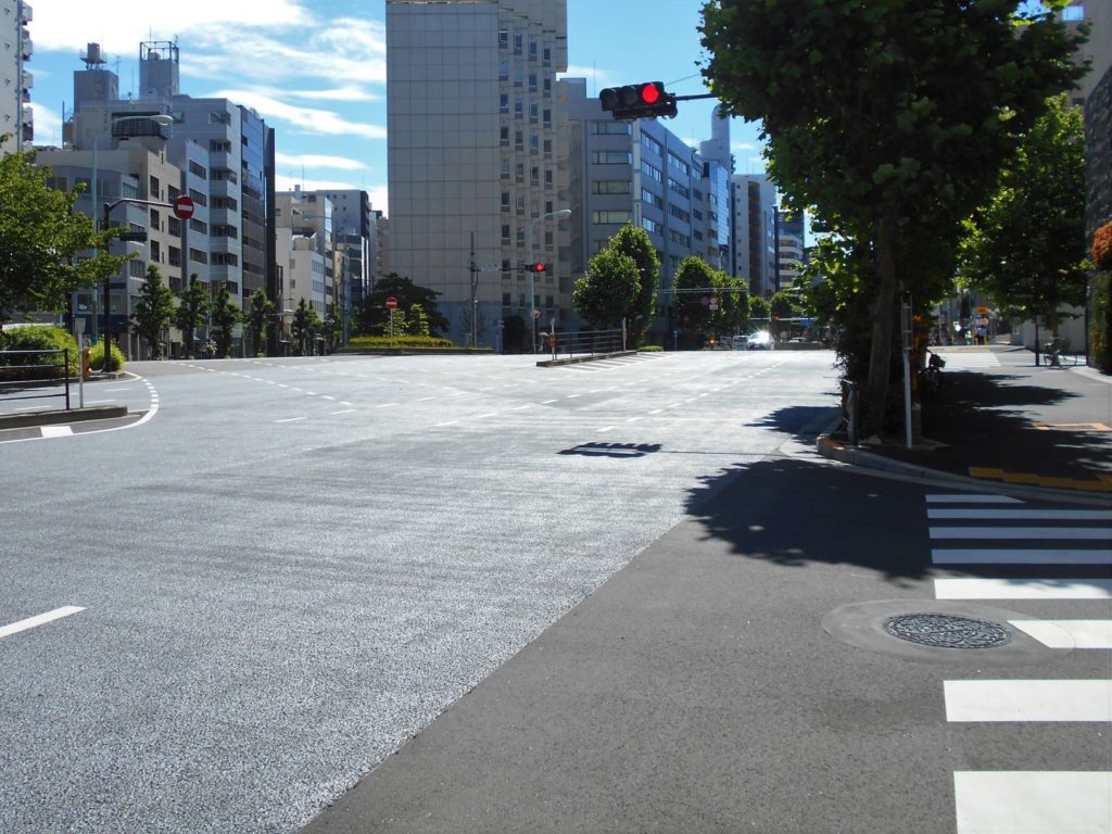 現在の大和橋交差点の画像。
