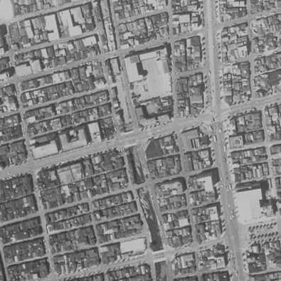 昭和22年撮影の空中写真（国土地理院wより、KT572YZ-C1-28（1957・3・29）【小川橋部分】）の画像。