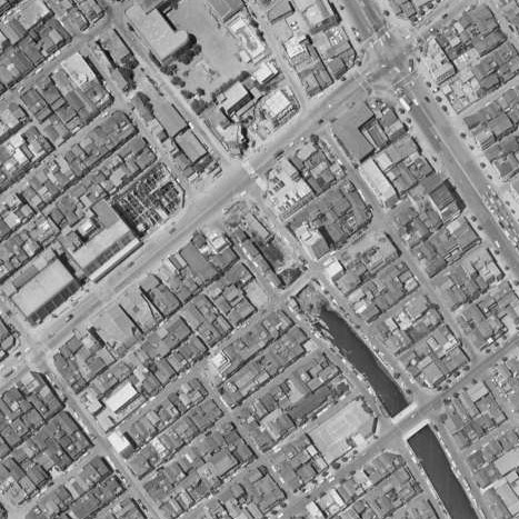 昭和38年撮影の空中写真（国土地理院Webサイトより、MKT636-C8-23（1963・6・26））【小川橋部分】の画像。