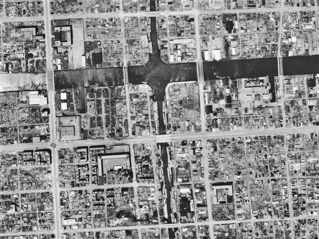 昭和21年の航空写真（USA-M377-70【部分】、国土地理院Webサイトより）の画像。