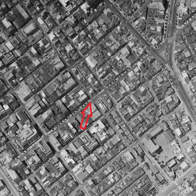 昭和38年撮影の空中写真（国土地理院Webサイトより、MKT636-C8-23（1963・6・26）【問屋橋部分】）の画像。