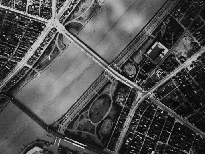 昭和17年撮影空中写真（国土地理院Webサイトより、C29C-C1-47）〔部分〕 の画像。