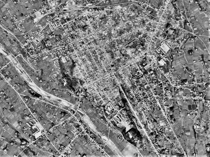 飯田市街、昭和22年撮影空中写真（国土地理院Webより、USA-R198-63 ）の画像。