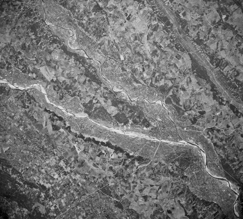 昭和21年撮影喜連川周辺空中写真（国土地理院Webサイトより、USA-M84-A-5-103〔部分〕） の画像。