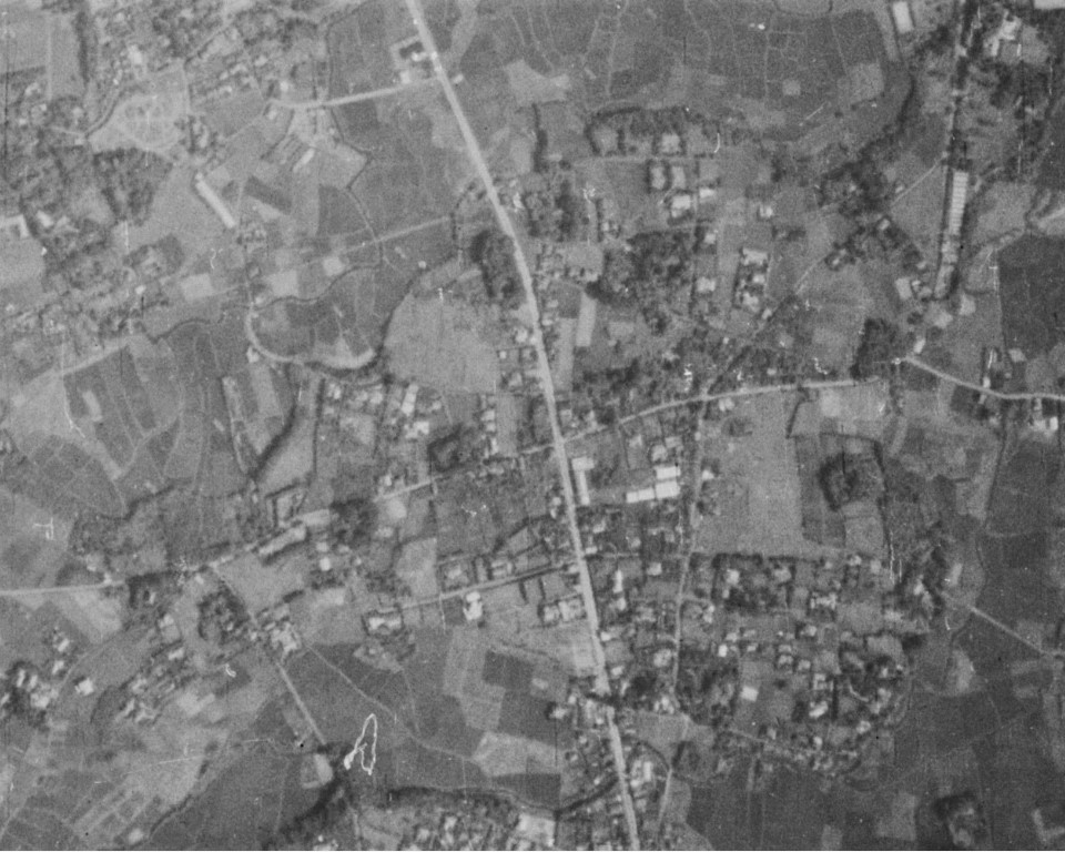 杉並区堀ノ内町、昭和11年撮影空中写真（国土地理院Webサイトより、B1-C2-58〔部分〕） の画像。