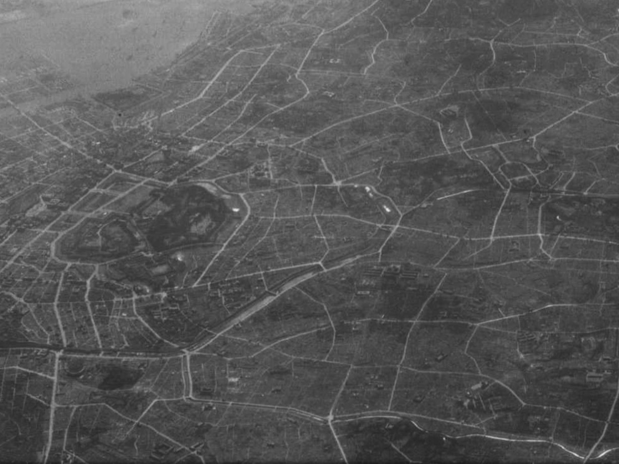 焦土と化した東京（昭和21年撮影空中写真（国土地理院Webサイトより、USA－M44-A-5LT-34〔部分〕））の画像