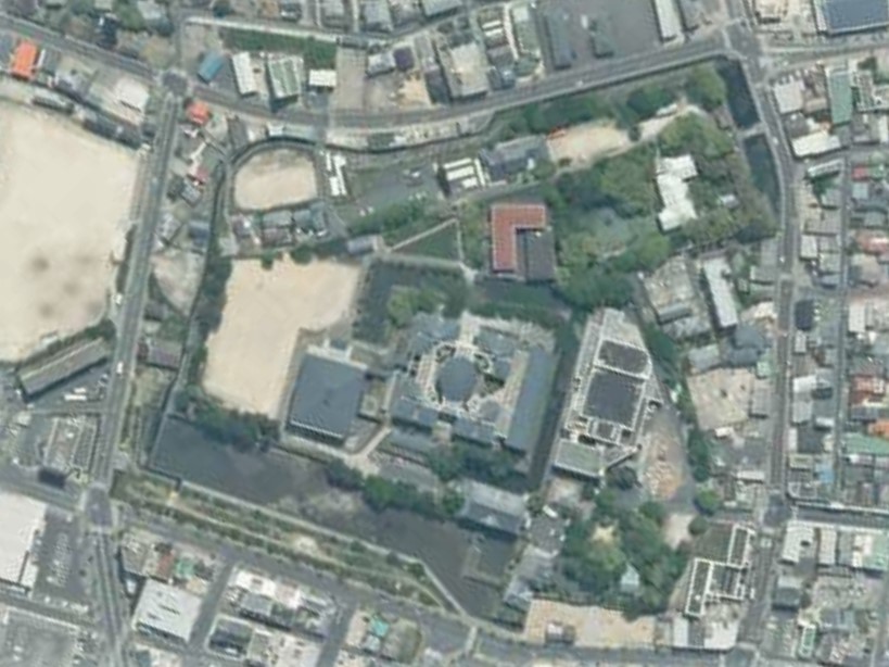 石田城跡付近、平成26年撮影空中写真（国土地理院Webサイトより、CKU20142X-C21-17〔部分〕） の画像。