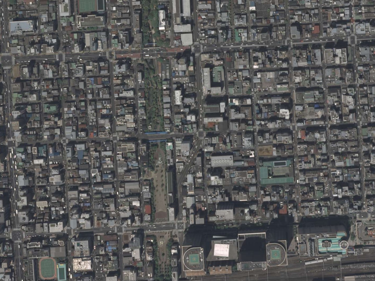 勝山藩下屋敷跡付近、平成21年撮影空中写真（国土地理院Webサイトより、CKT20092-C51-13〔部分〕） の画像。