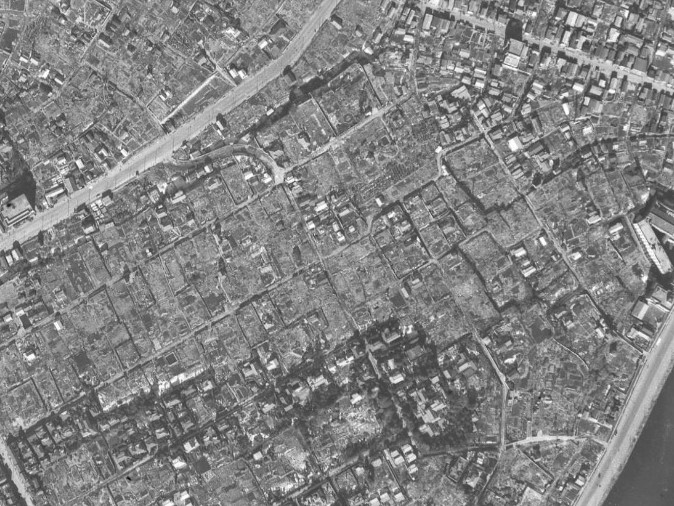 袋町付近、昭和22年撮影空中写真（国土地理院Webサイトより、USA-M698-100〔部分〕） の画像。