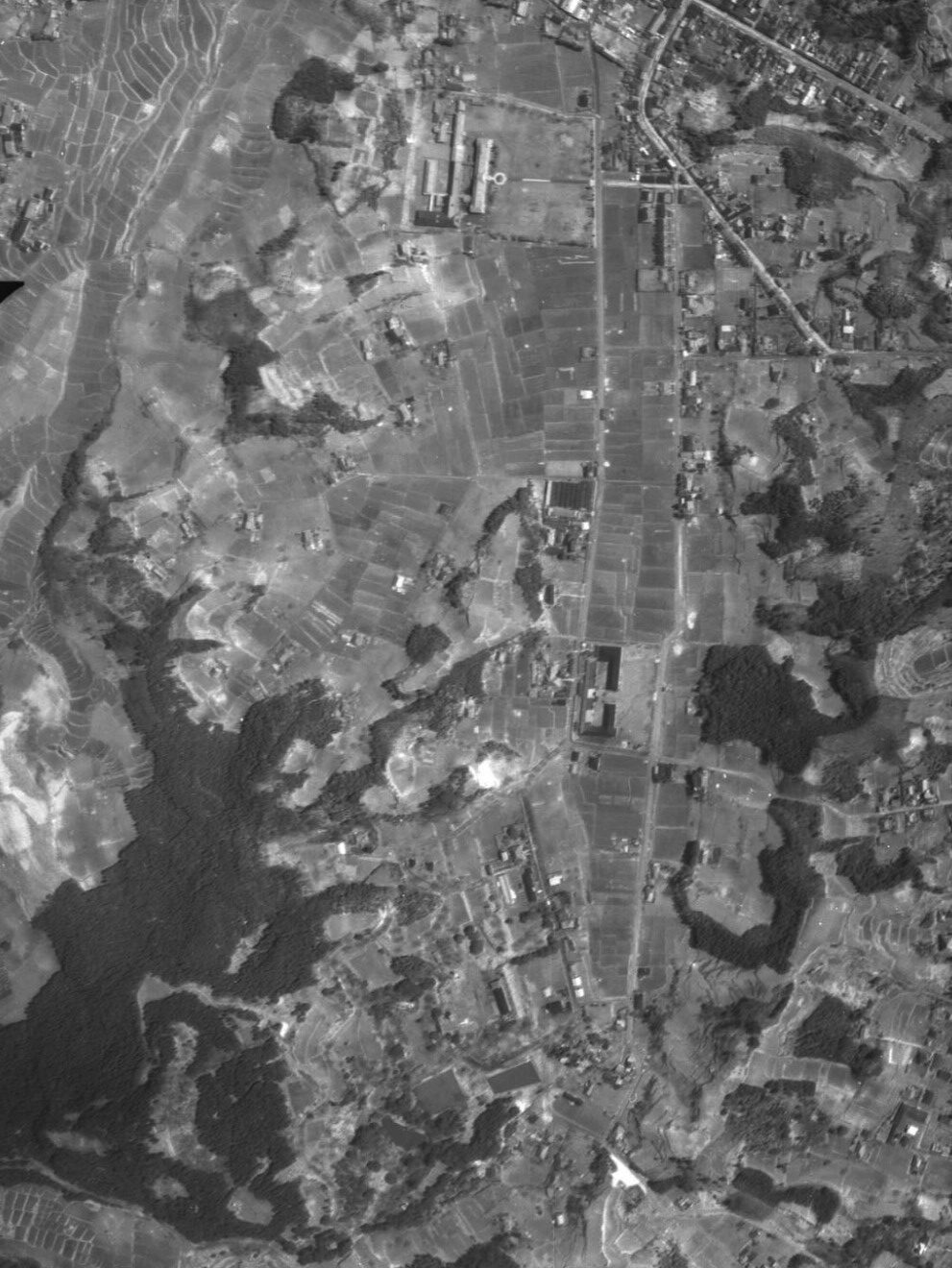 二本松城址と旧城下町、昭和23年撮影空中写真（国土地理院Webサイトより、USA-R1185-56〔部分〕）の画像。 