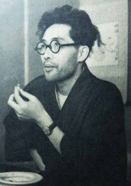檀一雄『アサヒグラフ』 1955年10月19日号（Wikipediaより20211216ダウンロード）の画像。