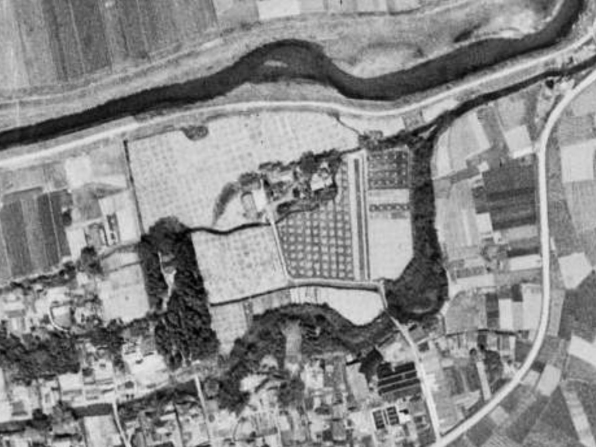 立花家農事試験場、昭和23年撮影空中写真（国土地理院Webサイトより、USA-R244-130〔部分〕） の画像。
