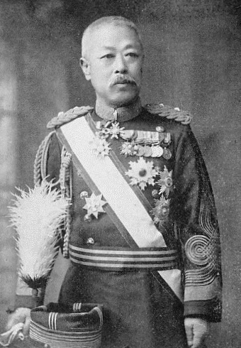 中村雄二郎陸軍中将、参列時は陸軍総務長官（Wikipediaより20220223ダウンロード）の画像。