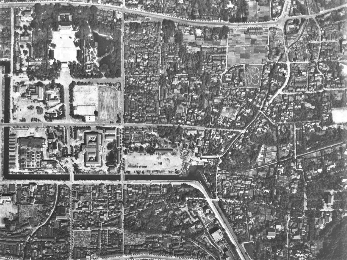 水野男爵家京都法勝寺邸跡付近、昭和21年撮影空中写真（国土地理院Webサイトより、USA-R275-A-7-102〔部分〕）の画像。