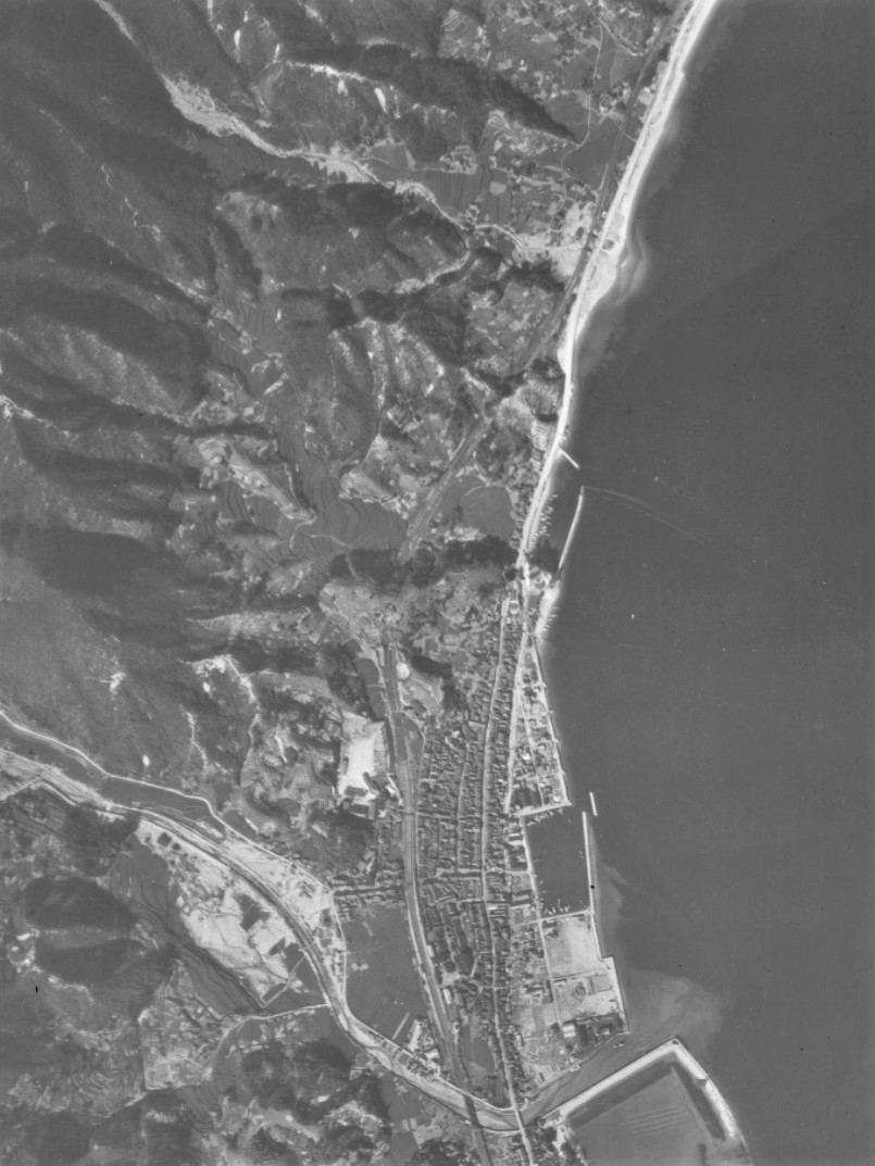 玖波村付近、昭和22年撮影空中写真（国土地理院Webサイトより、USA-R507-3-158〔部分〕）の画像。