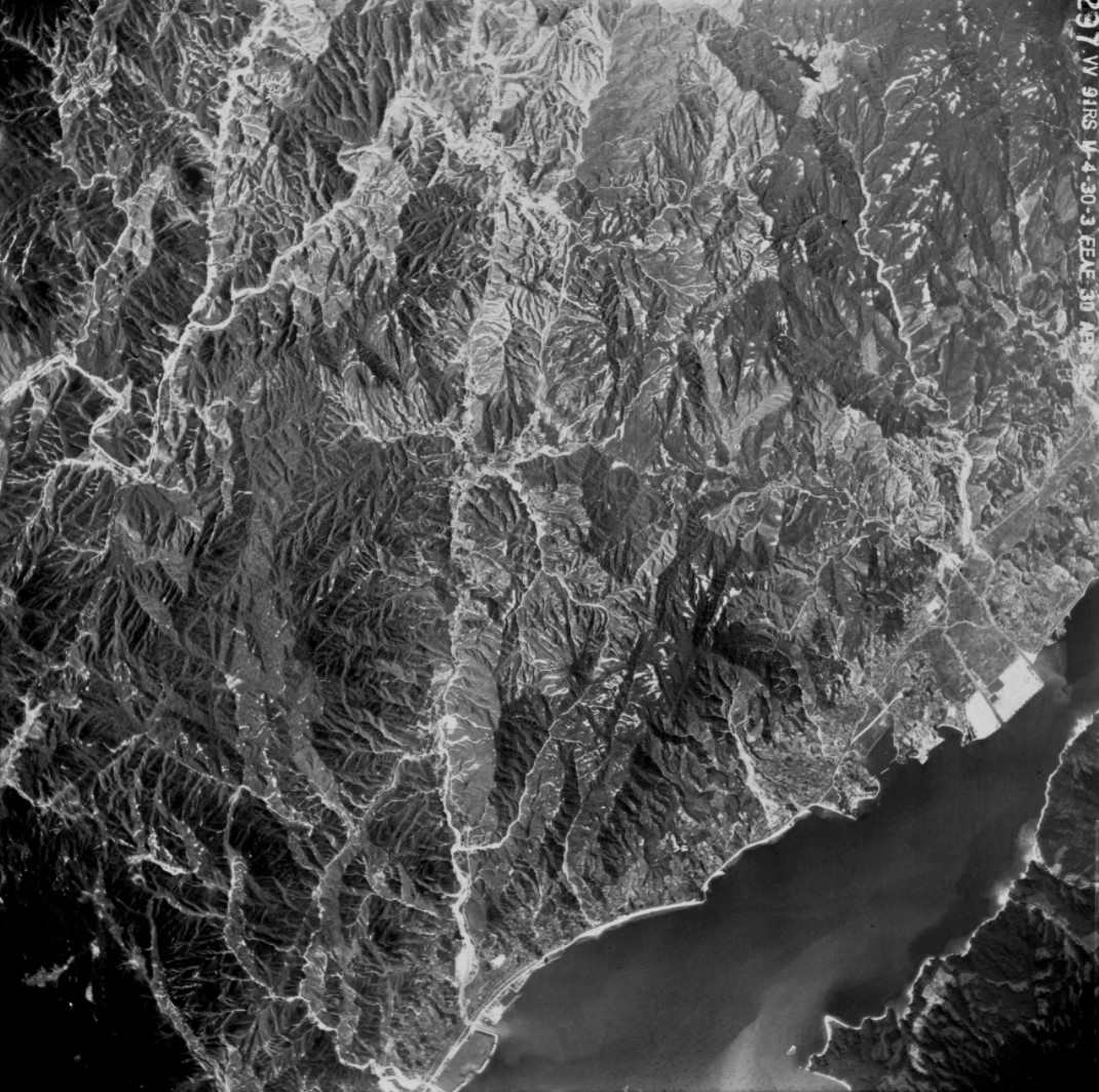 芸州口主戦場、昭和27年撮影空中写真（国土地理院Webサイトより、USA-M4-30-3-297〔部分〕）の画像。