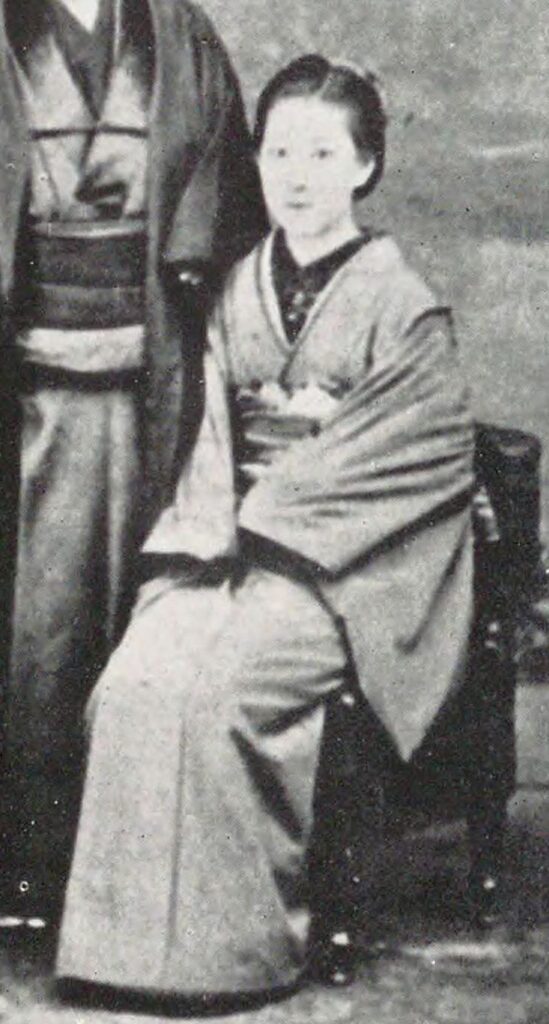 樋口一葉（出典：近代日本人の肖像）の画像。