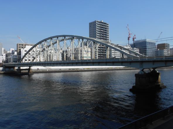 総武線隅田川橋梁の画像。