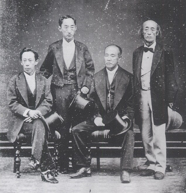 高須四兄弟（1878年9月撮影） 左から定敬、容保、茂栄、慶勝（Wikipediaより20220719ダウンロード）の画像。